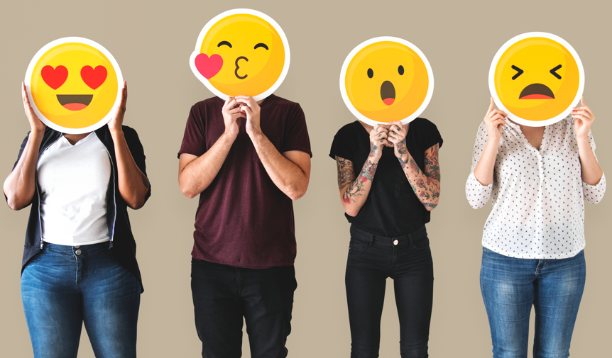différentes émotions sous forme d'émojis remplacent des visages